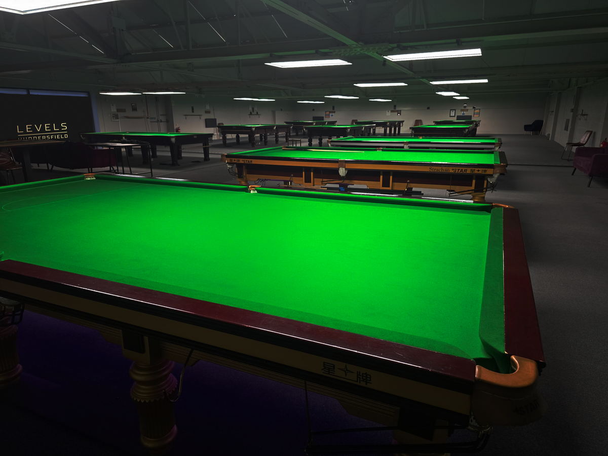 Standard Club Table